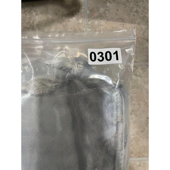 Zara Womens High-Rise Distressed Denim Shorts Size 36 EU / 4 US Light Gray - Picture 14 of 14